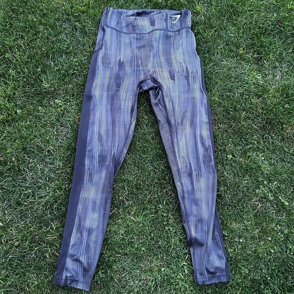 Gymshark Graphic Training Leggings Black w/ gray design | Size Medium - Picture 1 of 5